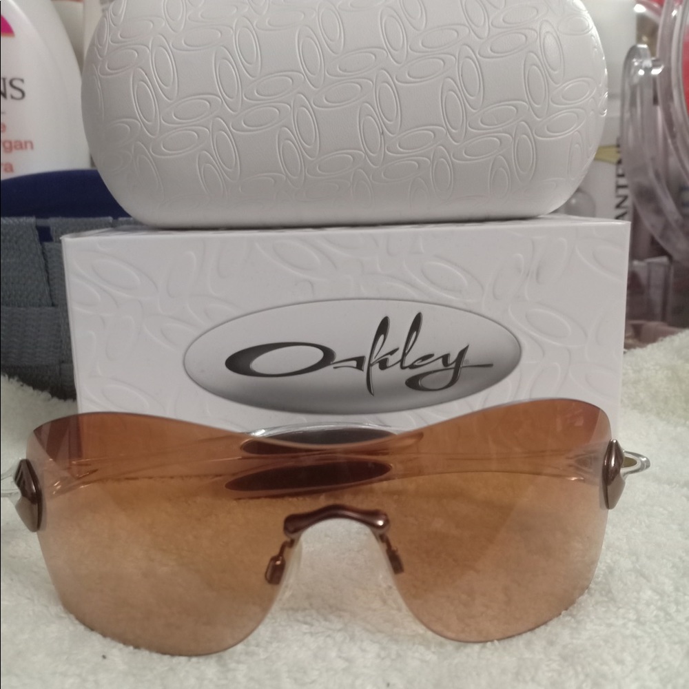 Sunglasses - Picture 1 of 1